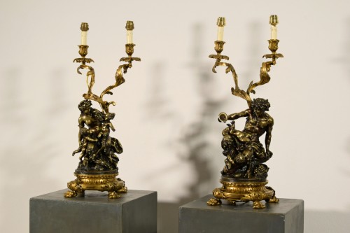 Luminaires Bougeoirs et Chandeliers - Paire de chandeliers en bronze montés à la lampe