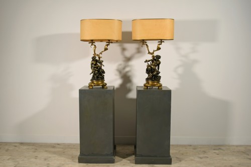 Antiquités - Paire de chandeliers en bronze montés à la lampe
