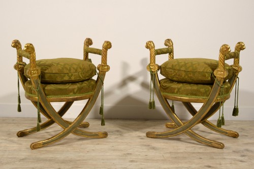20th Century, Pair Of Italian Neoclassical Style Lacquered Gilt Wood stools - Seating Style 