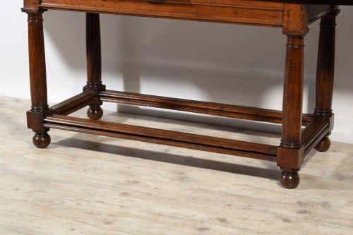 Antiquités - Table extensible en bois de noyer, Italie XVIIIe siècle