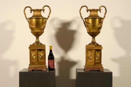 19th century - XIX century Pair of Large Italian Neoclassical Gilt Bronze Vases 