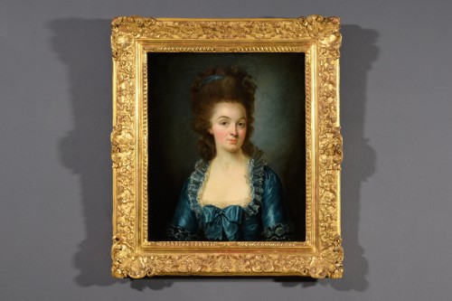 Tableaux et dessins Tableaux XVIIIe siècle - Portrait d’une jeune femme en robe bleue, France fin du XVIIIe siècle