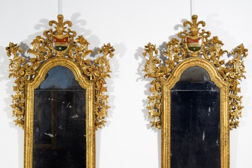 Paire de miroirs en bois sculpté et doré, Vénétie,XVIIIe siècle - Louis XV