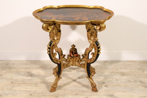 18th century - 18TH century, Italian Baroque Lacquered Wood Center Table