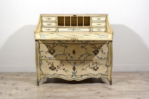 Mid-18th Century, Italian Rococo Lacquered Wood Drop-Front Chest of Drawers - Louis XV