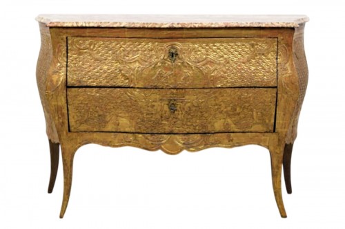 Baroque chest of drawers in carved and gilded wood, Sicily, mid-18th centur