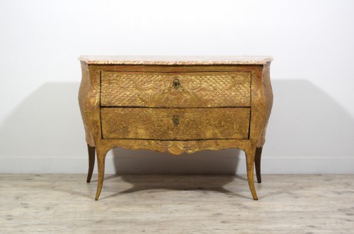 Furniture  - Baroque chest of drawers in carved and gilded wood, Sicily, mid-18th centur