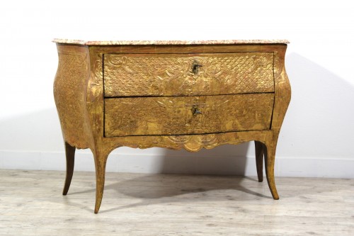 Baroque chest of drawers in carved and gilded wood, Sicily, mid-18th centur - 