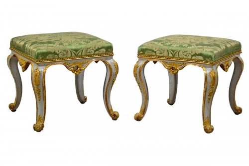 Paire de tabourets en bois laqué et doré, Barocchetto, Italie XVIIIe siècle