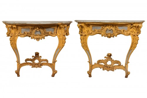 Paire de consoles en bois sculpté et laqué, Italie XVIIIe siècle