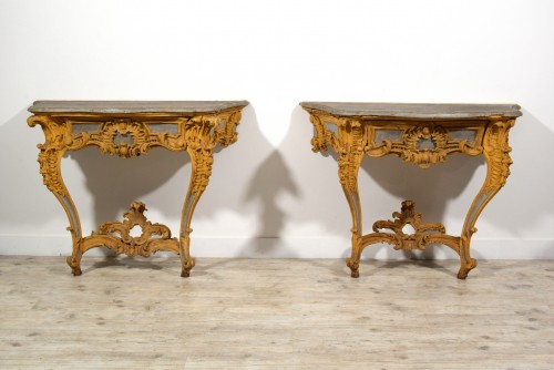 Mobilier Console - Paire de consoles en bois sculpté et laqué, Italie XVIIIe siècle