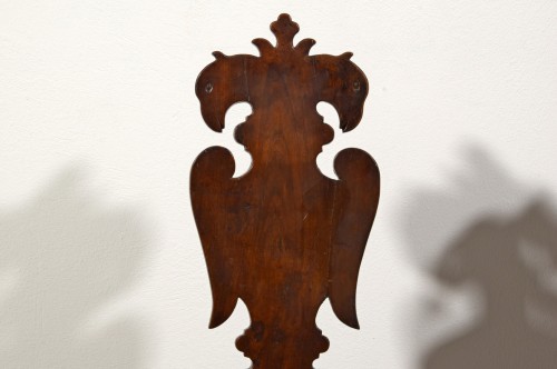 Antiquités - Two walnut stools, Tuscany early 18th century
