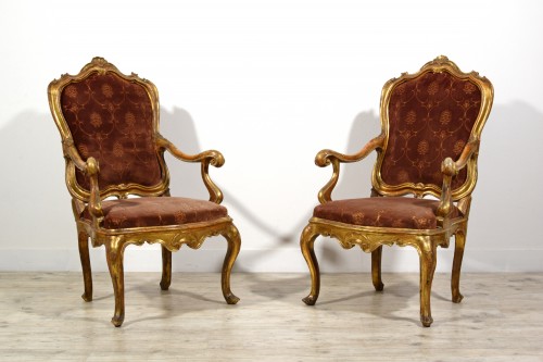 18th Century, Pair of Venetian Rococo Carved and Gilt Wood Armchairs - Seating Style Louis XV