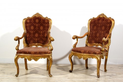 18th century - 18th Century, Pair of Venetian Rococo Carved and Gilt Wood Armchairs