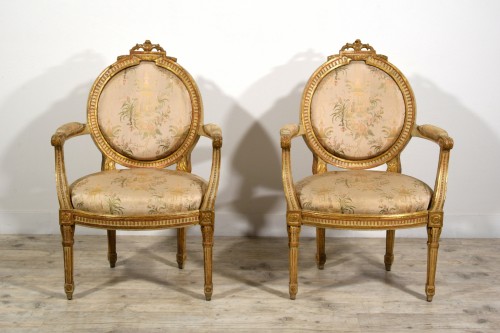 Pair of Neoclassical armchairs, lacquered gilt wood, Italy 18th century - 