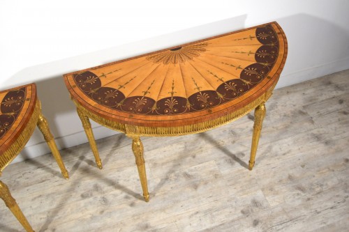 Antiquités - Rare Pair of demi-lune consoles, England, late 18th – early 19th century