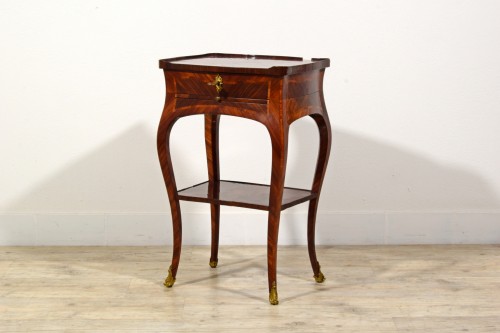 Center table in veneered wood, Genoa, Barocchetto period, mid 18th century - Furniture Style Louis XV