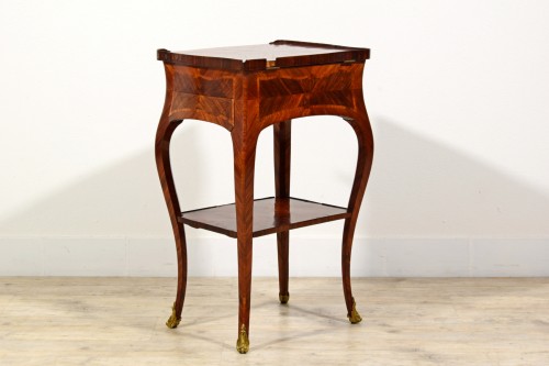 Antiquités - Center table in veneered wood, Genoa, Barocchetto period, mid 18th century