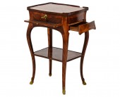 Table de salon en bois plaqué, Gênes, époque Barocchetto, milieu du XVIIIe siècle