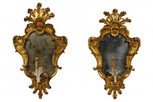 Pair of Baroque mirrors in carved and gilded wood, Italy 18th century