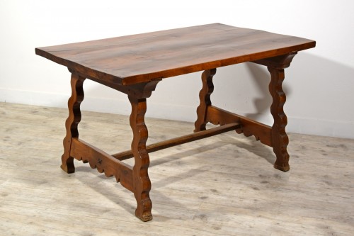 Carved Solid Walnut Side Table, Northern Italy Late 17th Century - 