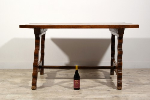 Carved Solid Walnut Side Table, Northern Italy Late 17th Century - 