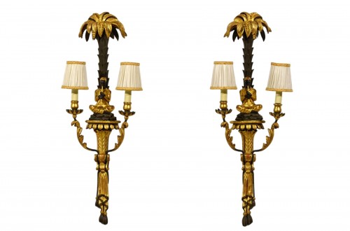Paire d’appliques en bois laqué et doré, Toscane début 20e siècle