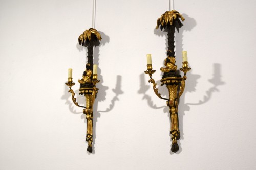 Antiquités - Paire d’appliques en bois laqué et doré, Toscane début 20e siècle