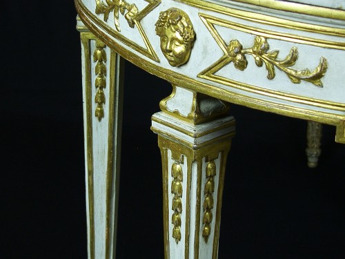 XVIIIe siècle - Couple de demi-lune console néoclassique, laquée et dorée, Italie XVIII siècle