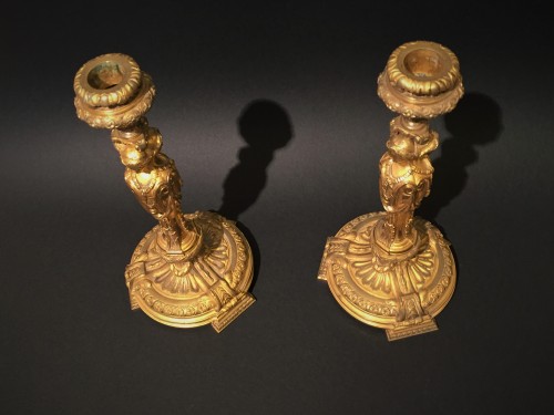 19th Century, Pair of French Git Bronze Candlesticks with Vestals  - Lighting Style 