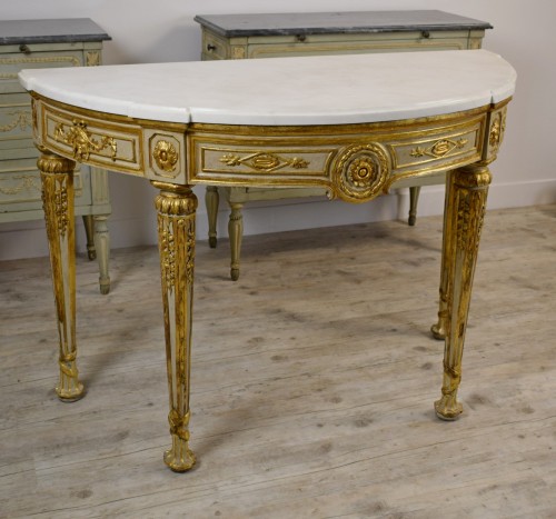 Console néo-classique en demi-lune laquée et dorée, Naples XVIIIe siècle - Louis XVI