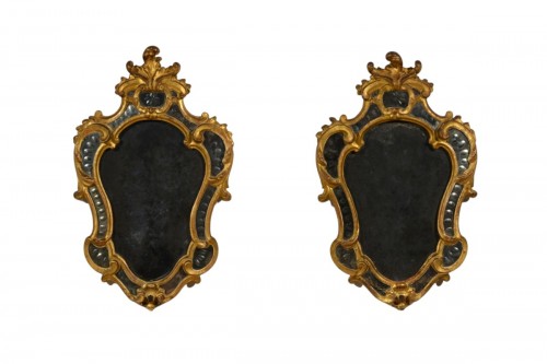 Paire de petits miroirs piémontais en bois doré, Italie, XVIIIe siècle