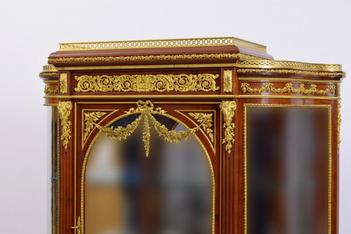 Napoléon III - 19th century, Mahogany and Gilt Bronze French Showcase 