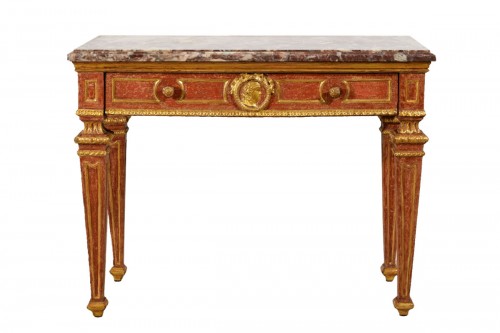 Console en bois doré et laqué à fond rouge