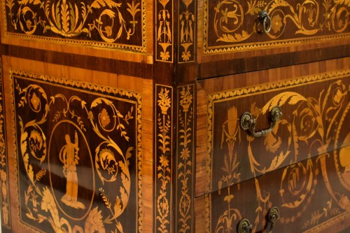 Antiquités - 18th century, Italian Neoclassical Inlaid Rosewood Chest of Drawers 