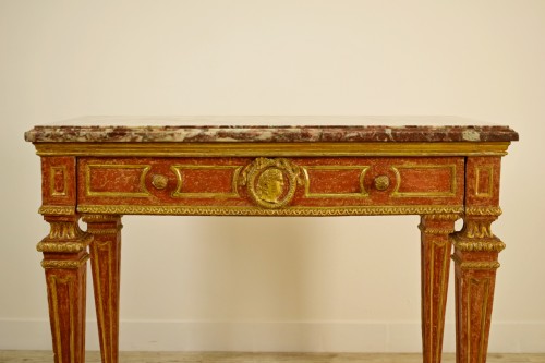 18th century - Carved, Golden And Lacquered Wood Console With Red Background, Marble Top