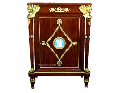 Meuble cabinet en acajou, France fin XIXe siècle