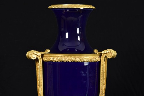 19th century gilt metal mounted Neoclassical blue porcelain vase - 