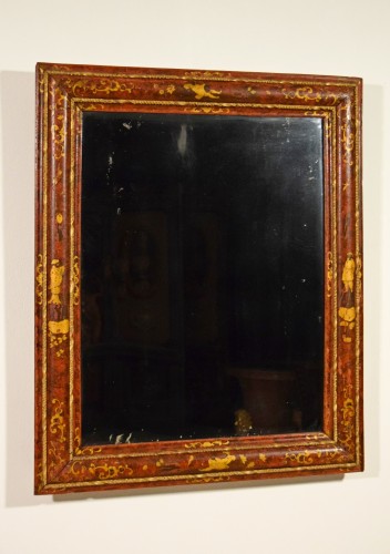 Mirrors, Trumeau  - 18th Century, Venetian Wood Mirror lacquered with Chinoiserie