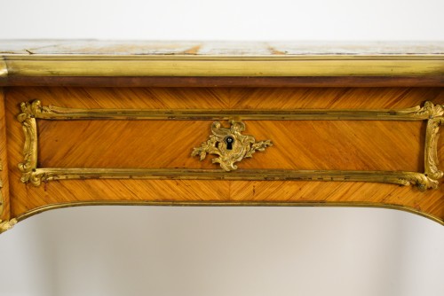 Antiquités - 19th Century, French Louis XV Style Wood Centre Desk With Gilt Bronze 