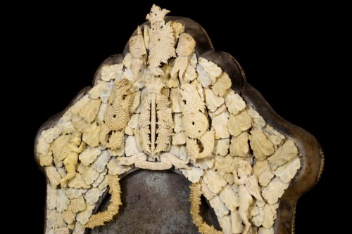 Antiquités - Paire de miroirs en os sculpté, travail de de Dieppe milieu du XIXe siècle