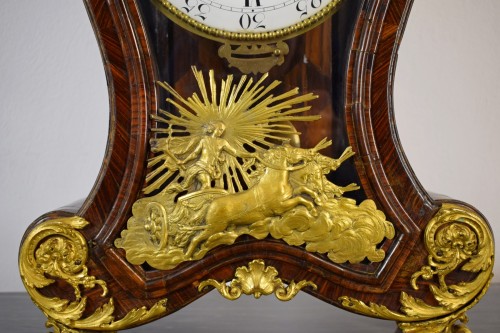 Antiquités - Horloge de table, avec sonnerie et réveil, en bois et bronze doré, XVIIIe siècle