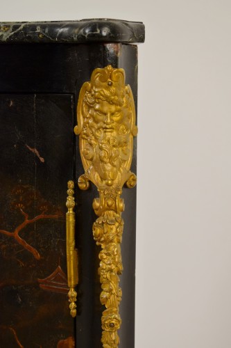 Antiquités - Lacquered wooden corner, Louis XIV style, France,19th century