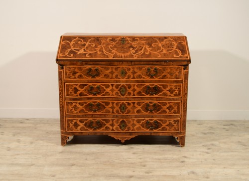 Commode avec rabat en bois pavé et marqueté, Italie, début XVIIIe siècle - Brozzetti Antichità