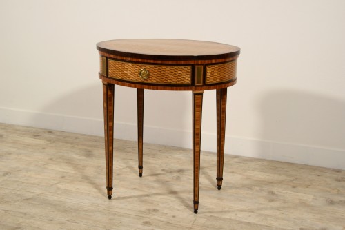 18th century, Italian Oval inlaid coffee table by Giuseppe Viglione - 