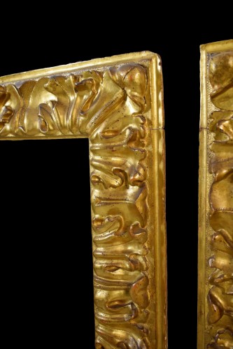  - 17th Century, Italy, Pair Of Bolognese Carved Giltwood Frames 