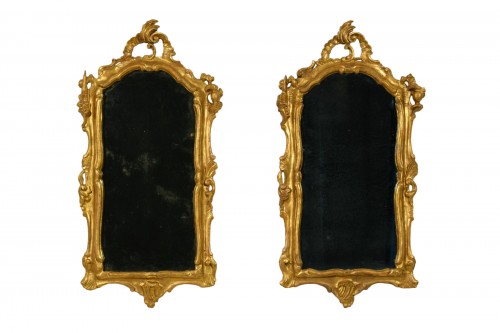 18th Century, Pair of Venetian Louis XV carved and gilt wood mirrors