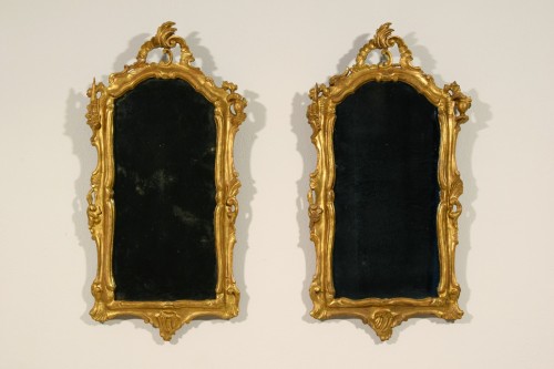 Couple de miroirs en bois sculpté et doré, Venise, XVIIIe siècle - Miroirs, Trumeaux Style Louis XV
