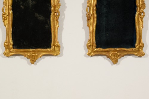 Antiquités - Couple de miroirs en bois sculpté et doré, Venise, XVIIIe siècle