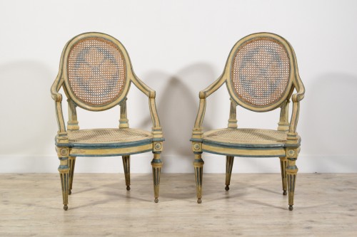 Louis XVI - Paire de fauteuils néoclassiques en bois sculpté et laqué, Italie fin XVIIIe